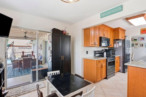 Villa ou maison à vendre à Boca Raton, Floride: 3 chambres, 171.68 m2 № 2419422 - photo 16