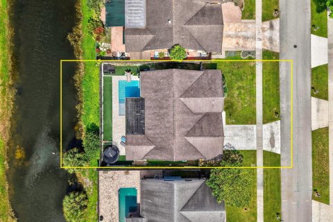 Villa ou maison à vendre à Boca Raton, Floride: 3 chambres, 171.68 m2 № 2419422 - photo 2