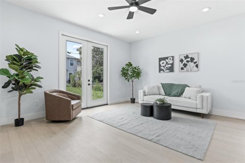 Townhouse in Tampa, Florida 3 bedrooms, 202.06 sq.m. № 1837986 - photo 13