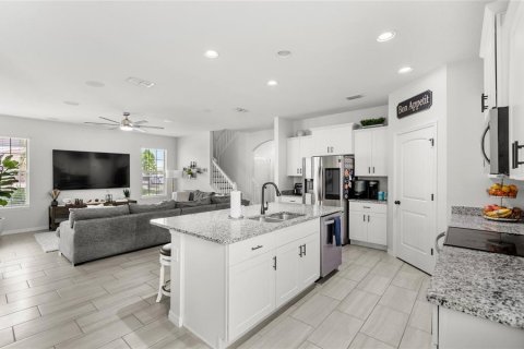 House in Winter Garden, Florida 4 bedrooms, 229.65 sq.m. № 1881335 - photo 9