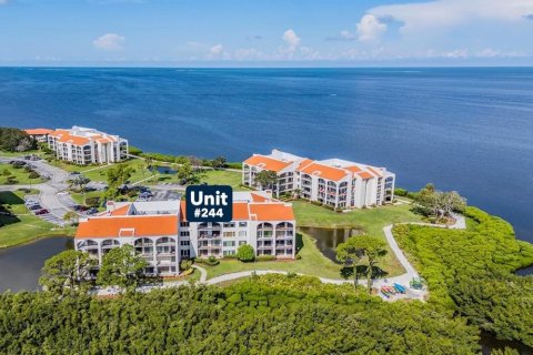 Купить кондоминиум в Тарпон-Спрингс, Флорида 10 комнат, 157.93м2, № 2225995 - фото 2