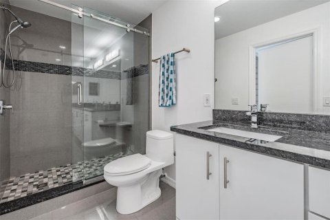 Купить кондоминиум в Тарпон-Спрингс, Флорида 10 комнат, 157.93м2, № 2225995 - фото 24