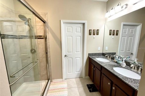 Touwnhouse à louer à Dunedin, Floride: 3 chambres, 138.33 m2 № 2388309 - photo 10