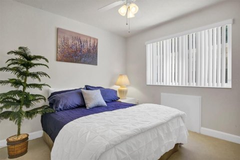 Condo in Lakeland, Florida, 2 bedrooms  № 2103159 - photo 15