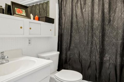 Condo in Lakeland, Florida, 2 bedrooms  № 2103159 - photo 14