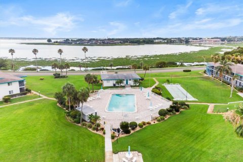 Condo in Lakeland, Florida, 2 bedrooms  № 2103159 - photo 22