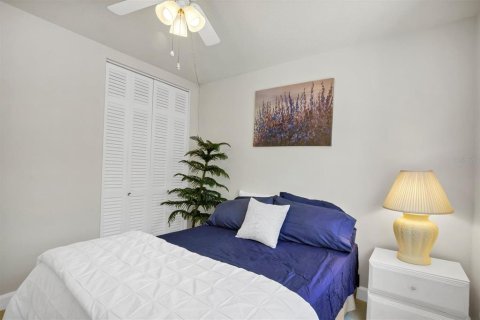 Condo in Lakeland, Florida, 2 bedrooms  № 2103159 - photo 16