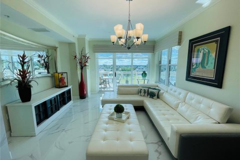 Condo in Daytona Beach, Florida, 2 bedrooms  № 1774810 - photo 10
