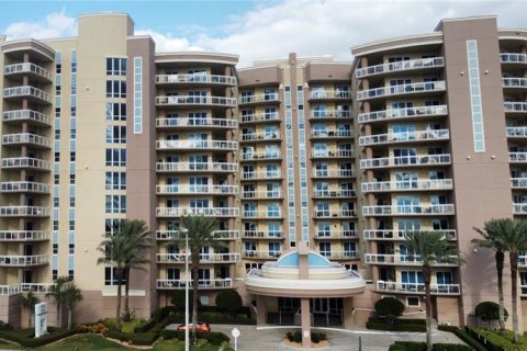 Condo in Daytona Beach, Florida, 2 bedrooms  № 1774810 - photo 2