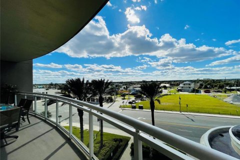 Condo in Daytona Beach, Florida, 2 bedrooms  № 1774810 - photo 14