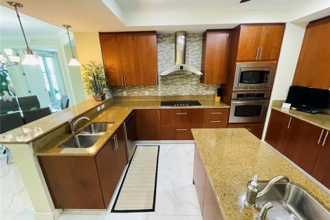 Condo in Daytona Beach, Florida, 2 bedrooms  № 1774810 - photo 23