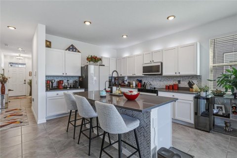Townhouse in Apollo Beach, Florida 3 bedrooms, 167.41 sq.m. № 2217419 - photo 4