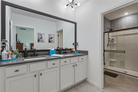 Townhouse in Apollo Beach, Florida 3 bedrooms, 167.41 sq.m. № 2217419 - photo 8