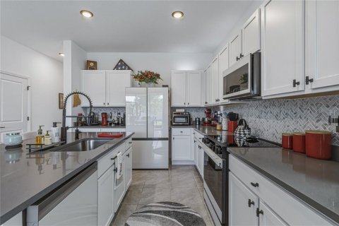 Townhouse in Apollo Beach, Florida 3 bedrooms, 167.41 sq.m. № 2217419 - photo 5