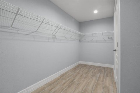 House in Lakeland, Florida 3 bedrooms, 239.97 sq.m. № 2223361 - photo 27