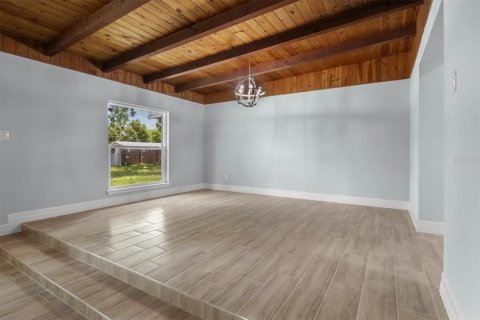 House in Lakeland, Florida 3 bedrooms, 239.97 sq.m. № 2223361 - photo 4