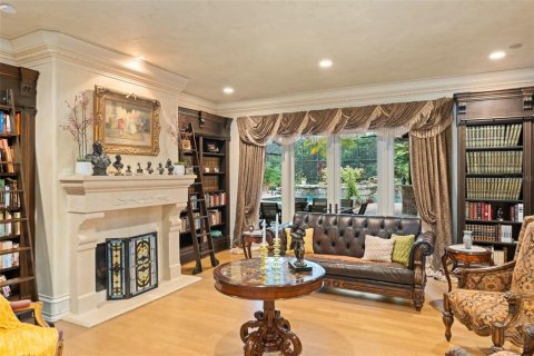 House in Longwood, Florida 10 bedrooms, 2388.15 sq.m. № 1886167 - photo 14