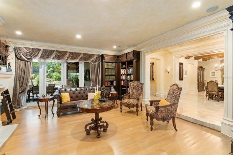 House in Longwood, Florida 10 bedrooms, 2388.15 sq.m. № 1886167 - photo 16