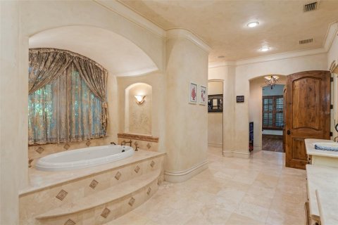 House in Longwood, Florida 10 bedrooms, 2388.15 sq.m. № 1886167 - photo 27