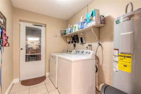 Casa en venta en Ormond Beach, Florida, 3 dormitorios, 163.04 m2 № 2427306 - foto 28