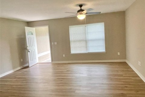 Villa ou maison à louer à Ocala, Floride: 3 chambres, 123.75 m2 № 2416868 - photo 3