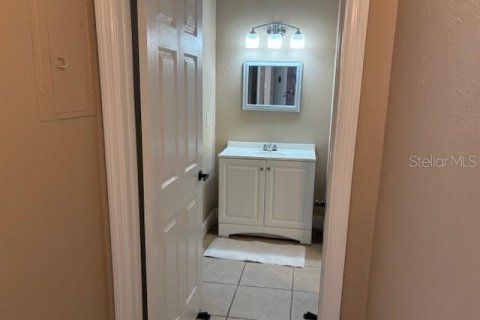 Condominio en venta en Altamonte Springs, Florida, 1 dormitorio, 68 m2 № 1870599 - foto 12