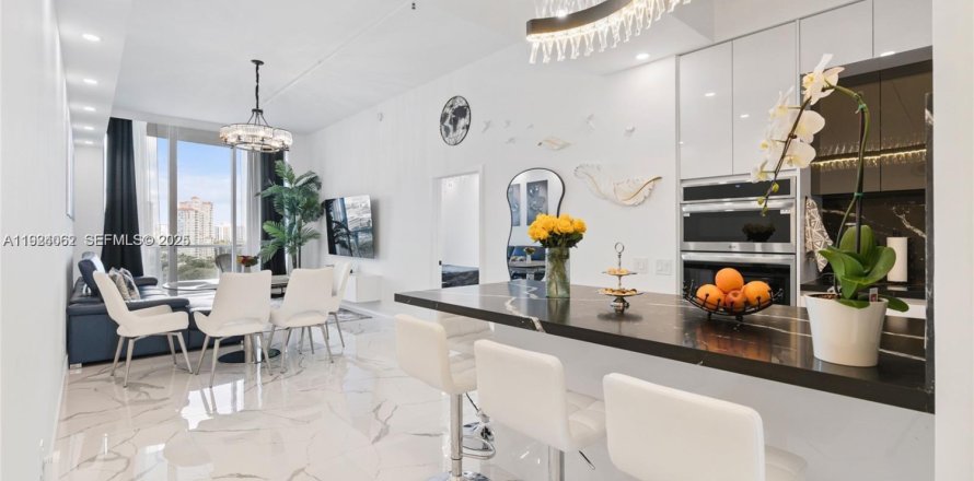 Кондоминиум с 3 спальнями в Авентура, Флорида № 1982376