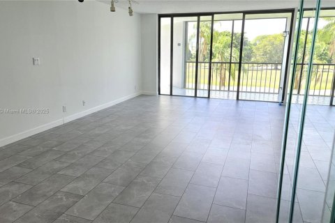 Condo in Weston, Florida, 2 bedrooms  № 1726625 - photo 23