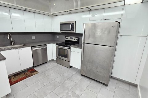 Condo in Weston, Florida, 2 bedrooms  № 1726625 - photo 3