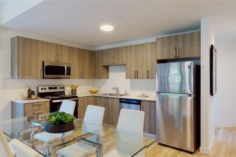 Touwnhouse à louer à Homestead, Floride: 3 chambres, 127.93 m2 № 2019561 - photo 5