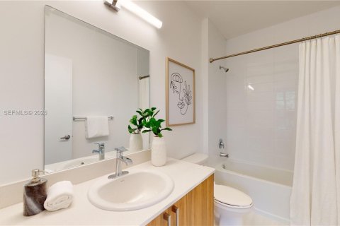 Touwnhouse à louer à Homestead, Floride: 3 chambres, 127.93 m2 № 2019561 - photo 18