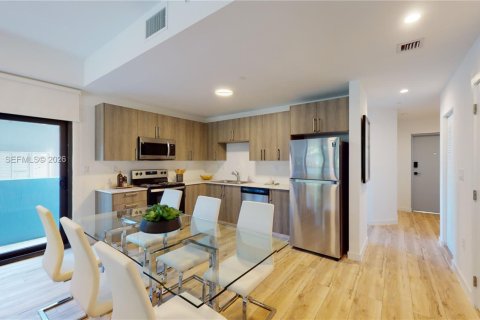 Touwnhouse à louer à Homestead, Floride: 3 chambres, 127.93 m2 № 2019561 - photo 4