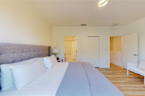 Touwnhouse à louer à Homestead, Floride: 3 chambres, 127.93 m2 № 2019561 - photo 16