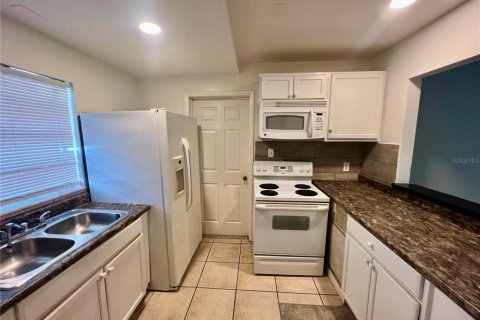 Appartement à louer à Kissimmee, Floride: 2 chambres, 105.54 m2 № 2416691 - photo 3