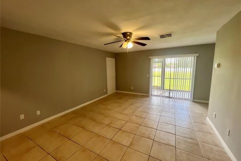 Appartement à louer à Kissimmee, Floride: 2 chambres, 105.54 m2 № 2416691 - photo 5