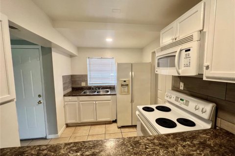 Appartement à louer à Kissimmee, Floride: 2 chambres, 105.54 m2 № 2416691 - photo 4
