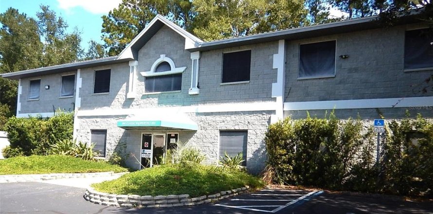 Immobilier commercial à Gainesville, Floride 552.03 m2 № 2142436