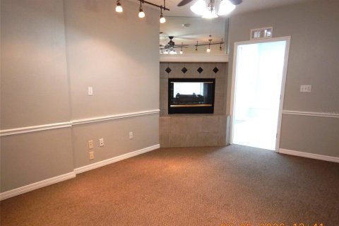 Immobilier commercial à louer à Gainesville, Floride: 552.03 m2 № 2142436 - photo 7