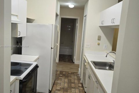 Copropriété à vendre à Miami, Floride: 2 chambres, 82.78 m2 № 2091358 - photo 4