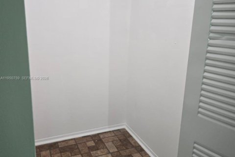 Copropriété à vendre à Miami, Floride: 2 chambres, 82.78 m2 № 2091358 - photo 15