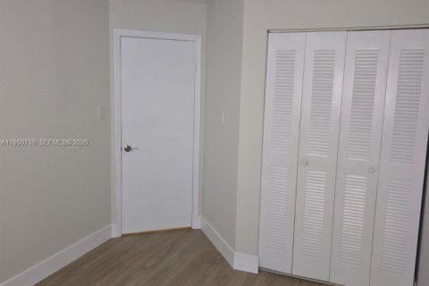 Copropriété à vendre à Miami, Floride: 2 chambres, 82.78 m2 № 2091358 - photo 13