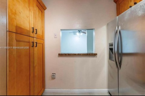 Снять в аренду кондоминиум в Майами, Флорида 2 спальни, 98.85м2, № 2007365 - фото 9