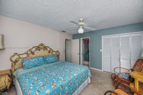 House in LaBelle, Florida 4 bedrooms № 2029833 - photo 19