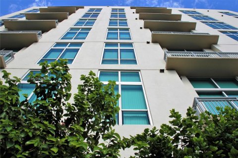 Condo in Miami, Florida, 1 bedroom  № 1888908 - photo 21