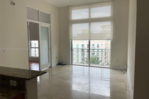 Condo in Miami, Florida, 1 bedroom  № 1888908 - photo 10