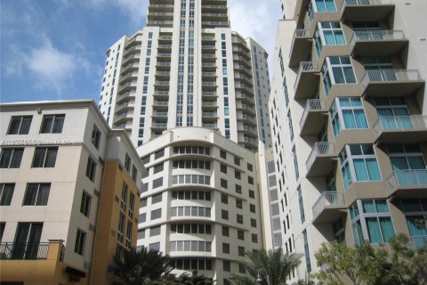 Condo in Miami, Florida, 1 bedroom  № 1888908 - photo 19