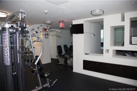 Condo in Miami, Florida, 1 bedroom  № 1888908 - photo 26