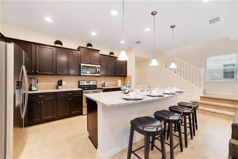 Townhouse in Kissimmee, Florida 5 bedrooms, 210.42 sq.m. № 1554268 - photo 4