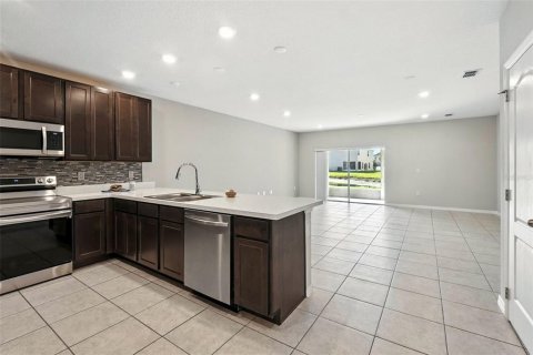 Townhouse in Kissimmee, Florida 3 bedrooms, 163.69 sq.m. № 1838896 - photo 5