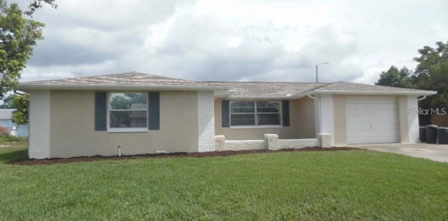 Villa ou maison à Port Richey, Floride 2 chambres, 134.52 m2 № 2398634